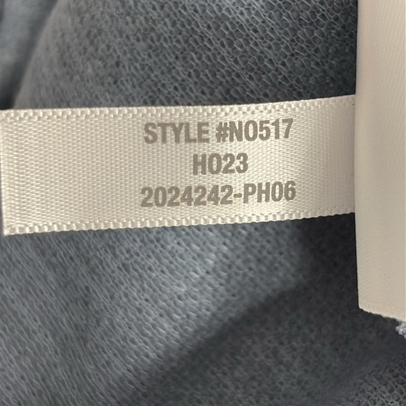 Madewell Jacquard Textured Stripe Funnel Neck Top in Teapot Blue - NWOT - Medium - Picture 8 of 8